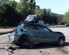 В Кривом Роге автомобиль врезался в бетонный колодец и несколько раз перевернулся, есть пострадавшие (фото)