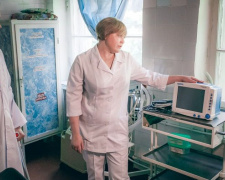 Криворожский нардеп обеспечил больницу оборудованием для диагностики туберкулеза и сердечно-сосудистых заболеваний (фото)