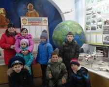 Юные краеведы в авиации: дети посетили экскурсию: «Кривой Рог-авиационный» (ФОТО)