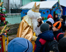 Під Кривим Рогом Святий Миколай у власній приймальні прийняв понад 300 дітей