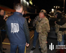 На Дніпропетровщині затримали військового, який вимагав хабар за нарахування &quot;бойових&quot;: ДБР