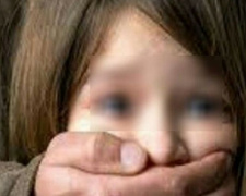 В Днепропетровской области задержали отчима за изнасилование 9 летней девочки