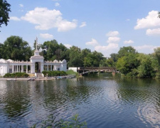 Школярів запрошують взяти участь у конкурсі на кращу годівницю в парку Мершавцева