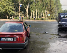 В результате аварии в Кривом Роге пострадали двое несовершеннолетних пассажиров (ФОТО)