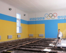 Ученики Центрально-Городской гимназии Кривого Рога получат новый спортзал к началу занятий (фото)