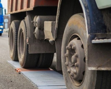 На Дніпропетровщині за місяць водії вантажівок перевищили вагові норми 270 разів