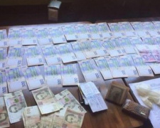 В Кривом Роге чиновники за 35 тысяч гривен «отмазывали» от армии (ФОТО)