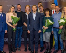 На Дніпропетровщині провідним спортсменам і тренерам вручили щорічну стипендію (фото)