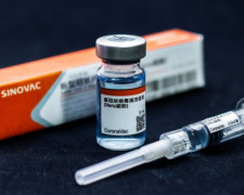 Використовувати мінімальний інтервал між двома дозами вакцини CoronaVac/Sinovac – рекомендації МОЗ