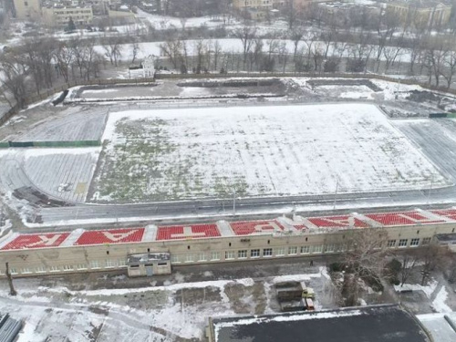 Несмотря на зиму и праздники: в Кривом Роге продолжается реконструкция стадиона «Спартак» (фото, видео)