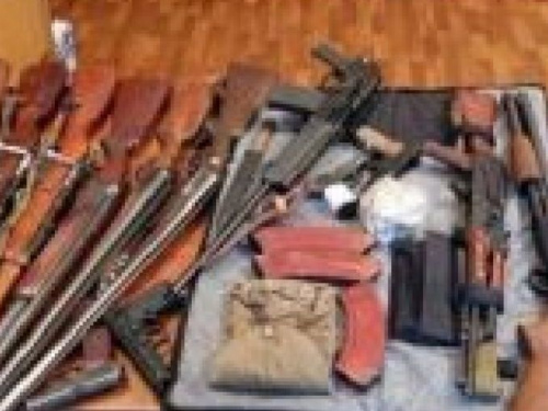 Криворожане добровольно сдали десятки единиц оружия и сотни боеприпасов, - полиция