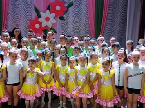 В Кривом Роге прошёл праздник танца и песни от коллективов "Дивосвит" (фото)