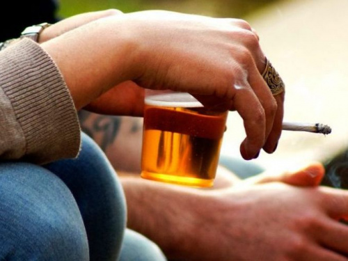 В Кривом Роге оштрафовали 15 предпринимателей, продававших алкоголь и сигареты несовершеннолетним