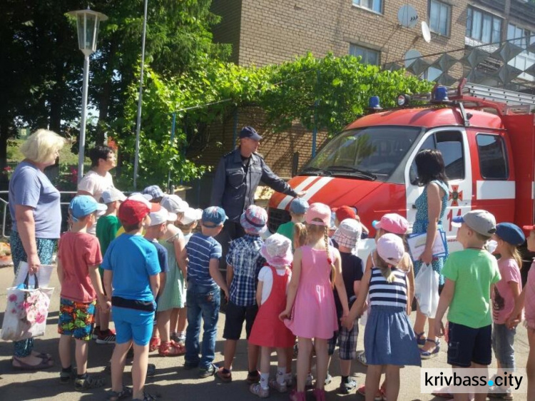 Криворожские спасатели провели экскурсию для детей города (ФОТО)
