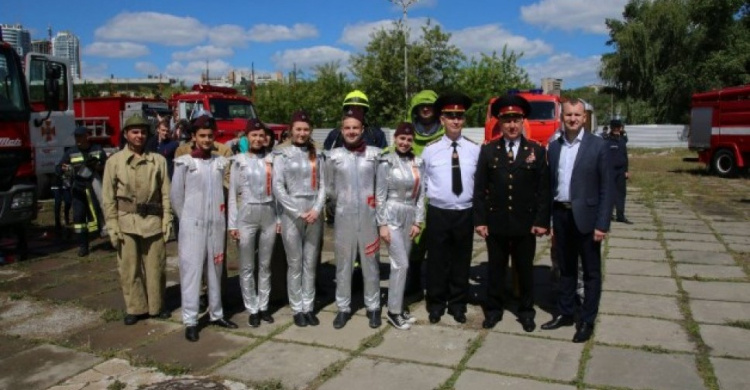Криворожские «Ангелы» взяли награду на Фестивале юных пожарных (ФОТО)