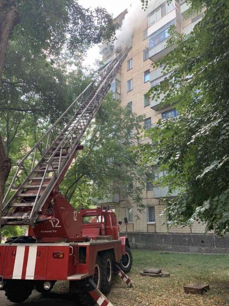На пожаре в Терновском районе спасли мужчину и женщину