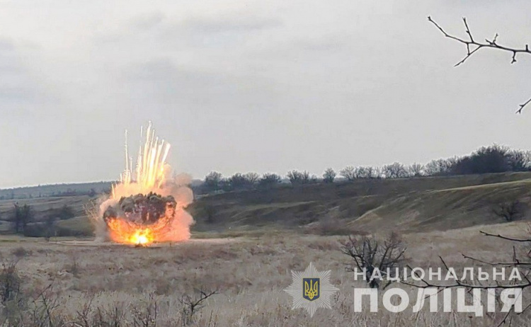На Дніпропетровщині вибухотехніки знищили збиті російські ракети та безпілотники