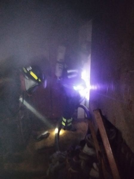Во время пожара в многоэтажке на Восточном погиб 31-летний мужчина
