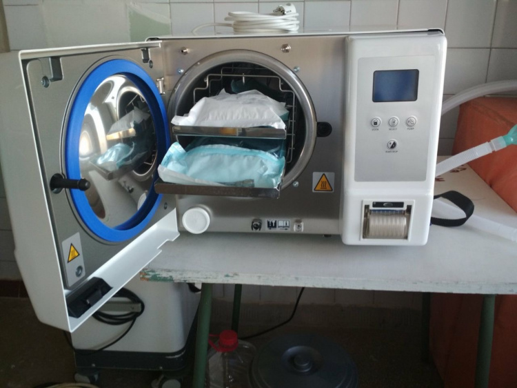 Криворізькі лікарні отримують обладнання від Групи Метінвест
