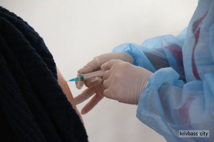 Денис Шмигаль розповів про плани щодо вакцинації проти Covid-19