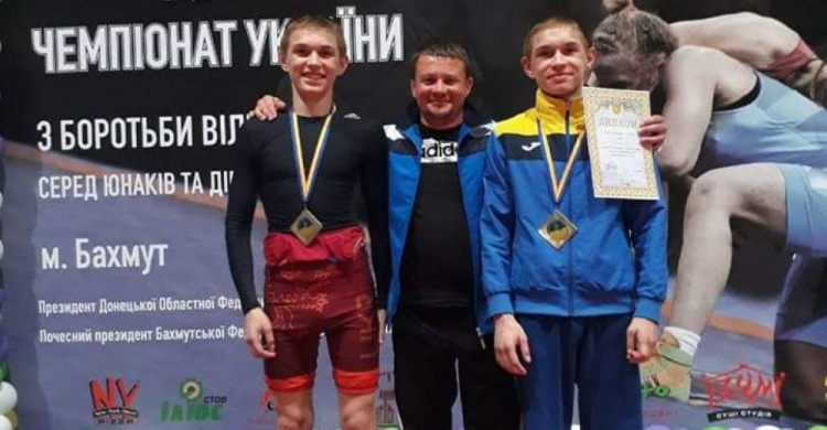 Криворожане привезли 2 золота и серебро с Чемпионата Украины по вольной борьбе (фото)