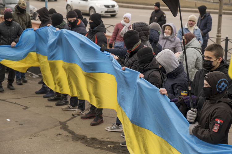 «Ланцюг єдності» довжиною у 25 країн світу: як і де українці відзначатимуть День Соборності?
