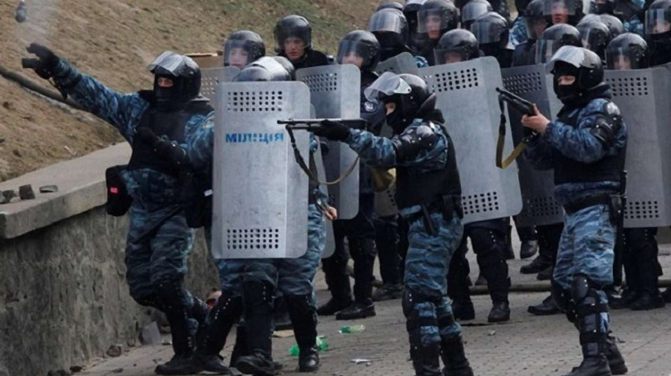 Справи Майдану: ще 9 «беркутівців» судитимуть за розстріли на Інститутській