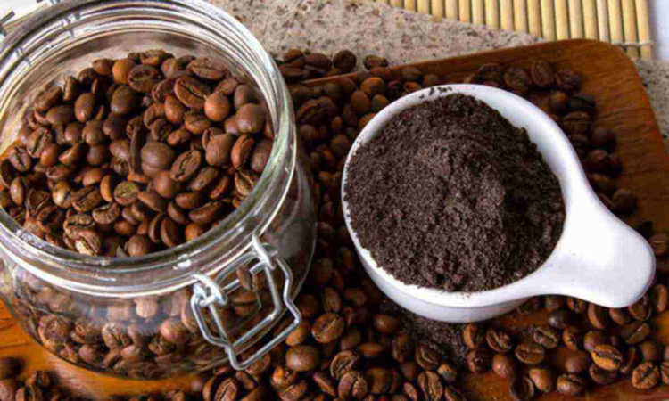 Як можна використовувати кавову гущу: корисні поради