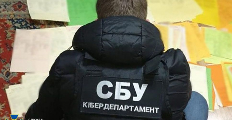 В Україні викрили найбільшу схему торгівлі фейковими COVID-сертифікатами