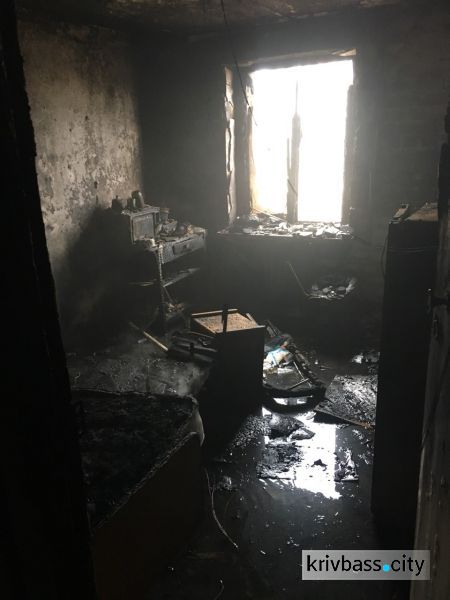 В Кривом Роге загорелась комната в общежитии для студентов (ФОТО)