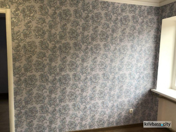 С заботой о детях без родителей: в Кривом Роге для двух сирот отремонтировали квартиру (ФОТО)
