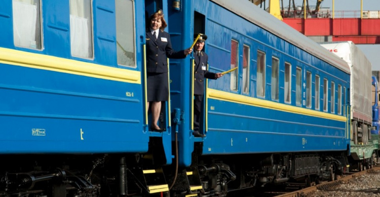 С июня поезд Киев - Кривой Рог будет курсировать три раза в неделю