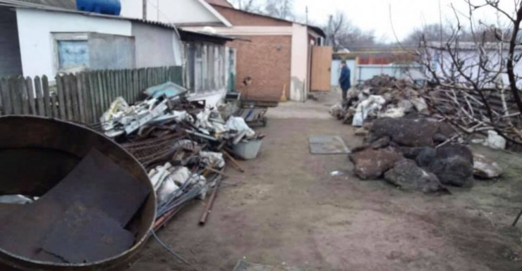 В Кривом Роге в незаконном пункте приема правоохранители изъяли 18 тонн металлолома