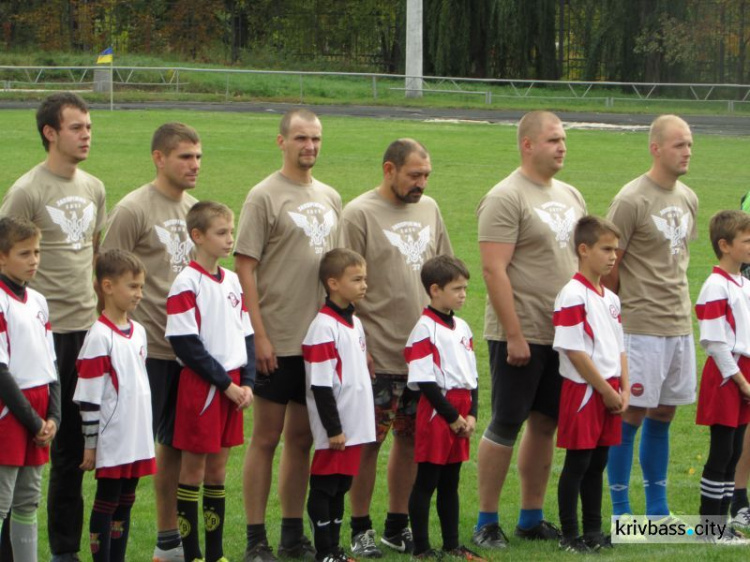 В Кривом Роге состоялся футбольный матч между бойцами АТО из Кривого Рога и Запорожья (ФОТО)